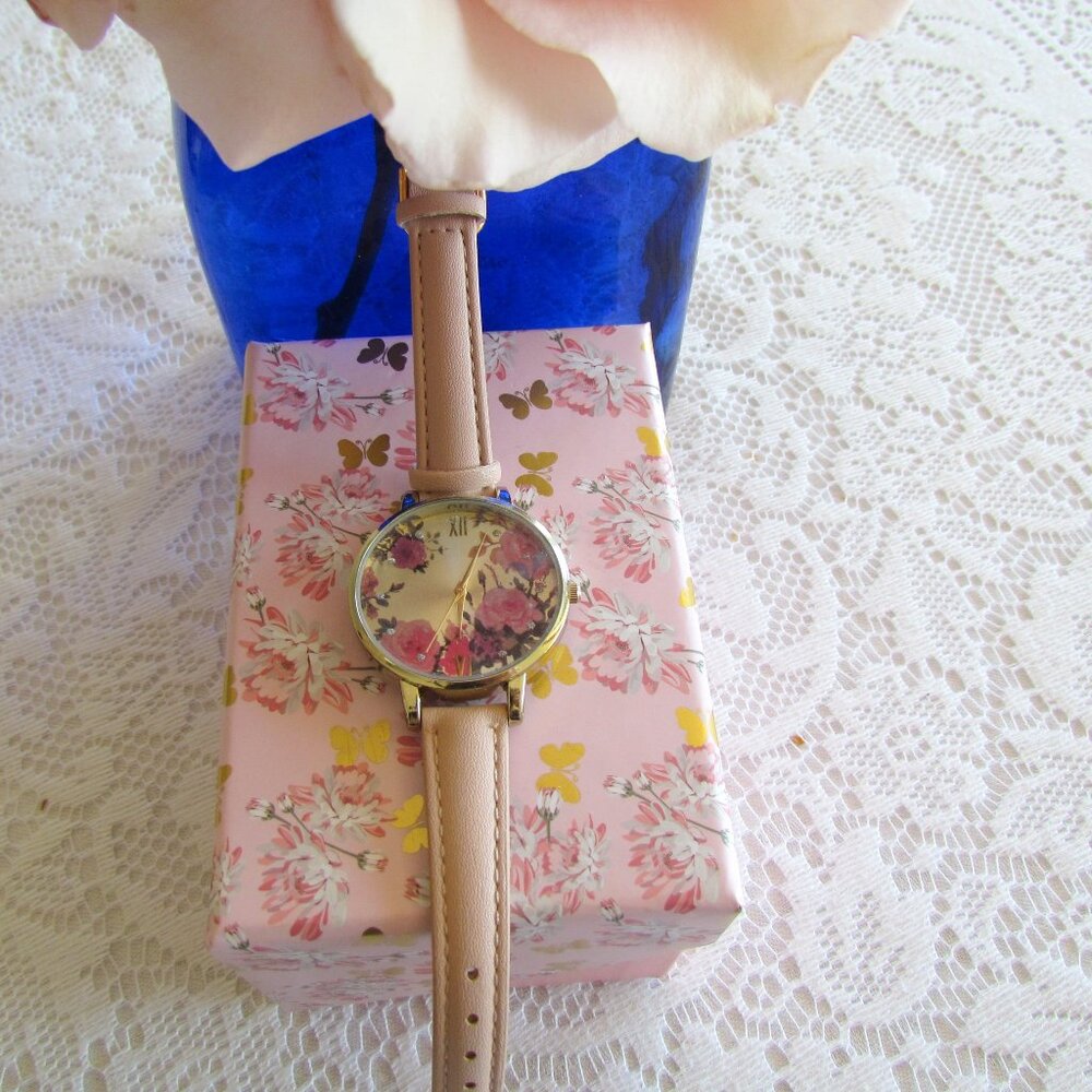 PINK WRIST WATCH, NEW ACCUTIME LADIES ROSE THEME, SECOND HAND, ROMAN NUMERALS - Picture 5 of 7